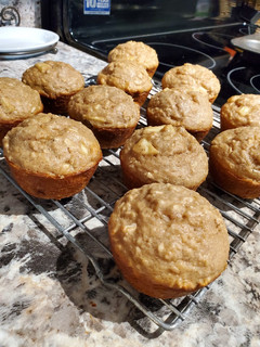 A picture of Apple Cinnamon Oatmeal Muffins.