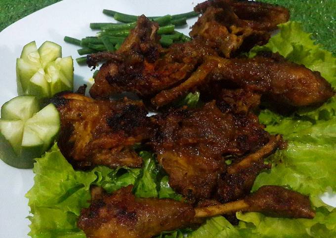 Ayam kampung bakar bumbu kacang