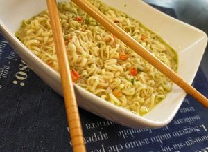 Foto di Noodles in brodo e verdure