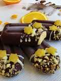 Helados de naranja, coco y chocolate negro