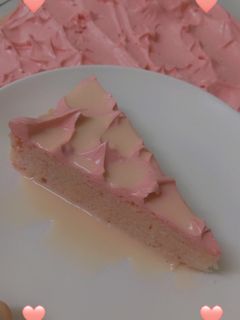 صورة لوصفة كيكة ماء الورد 🌸