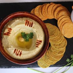 A picture of Hummus.