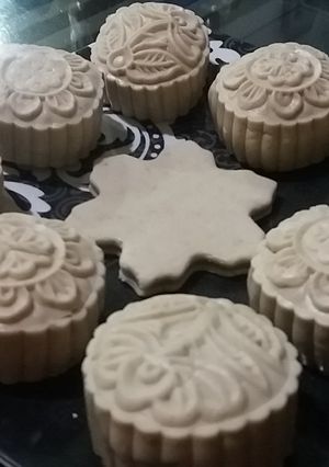Foto resep 180. Snowskin mooncake isi mochi bunga telang