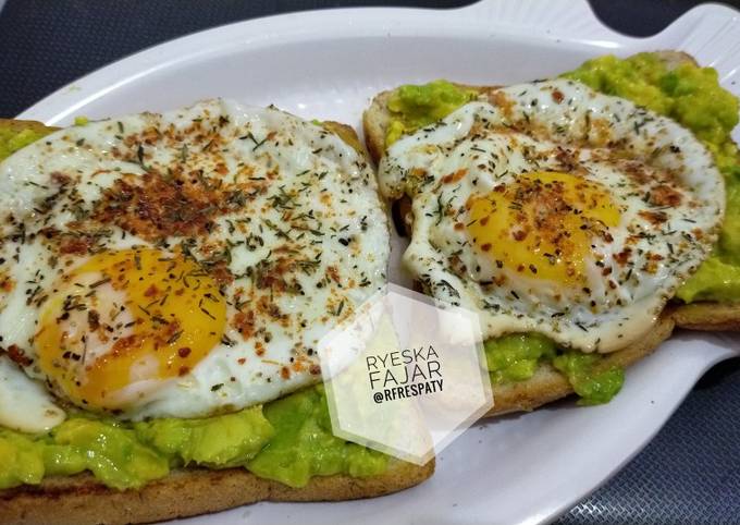 Resep Roti  Gandum Telur  Mata  Sapi  Fry Pan Oles Alpukat 