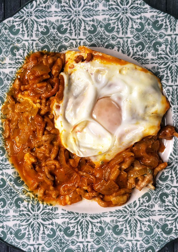 Una foto de Huevos Napoleón Boloñeses en Lékué receta de aprovechamiento