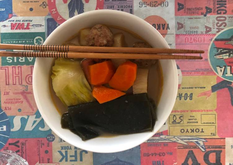 Sopa tipo Oden japonés