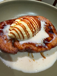 Una foto de Torrija con helado 🍨