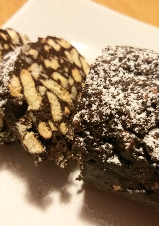 Foto di Salame al cioccolato con le nocciole