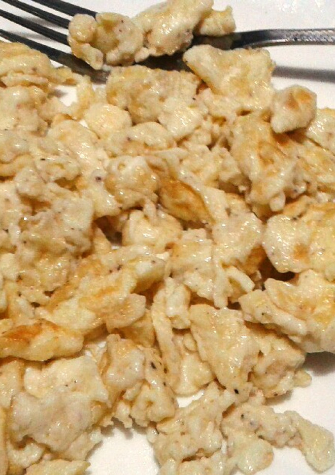 A picture of Simple scrambled egg.