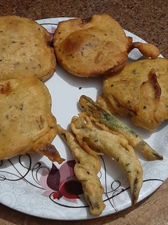 বেগুনি(Beguni reipe in Bengali) রেসিপির প্রধান ছবি