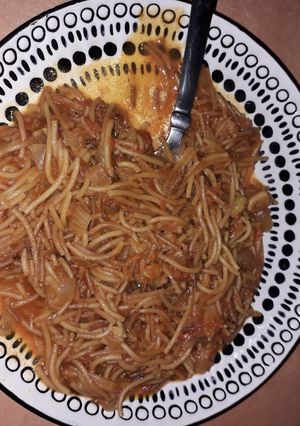 तिखट शेवया (tikhat shevaya recipe in marathi) रेसिपी चे मुख्य फोटो 