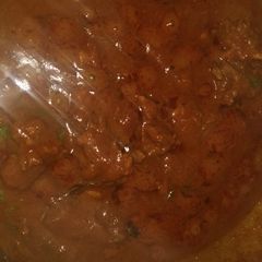 A picture of Spicy chicken curry.