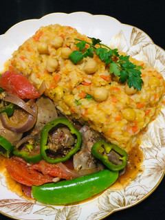 Una foto de Tacu Tacu de Garbanzos Con Salteado de Higadito !🍽👩🍳