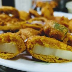 A picture of Bhajiyas.