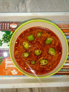 સ્પાઈસી સેવ ટામેટા નું શાક(spicy sev tameta nu saak recipe in Gujarati) રેસીપી મુખ્ય ફોટો