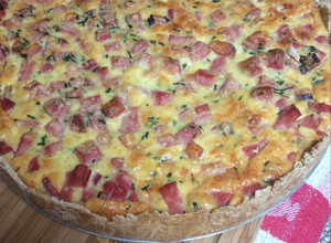 Una foto de Quiche de palmitos y jamón