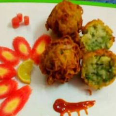 A picture of Noodle Bombs.