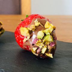 Chocolate and pistachio Strawberries A picture of Chocolate and pistachio Strawberries.