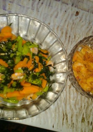 Foto resep Tumis sawi wortel udang dan udang goreng krispi