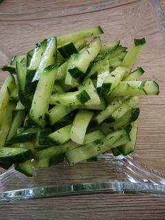 Gurkensalat mit Zitronensenf-Dressing Rezepthauptbild