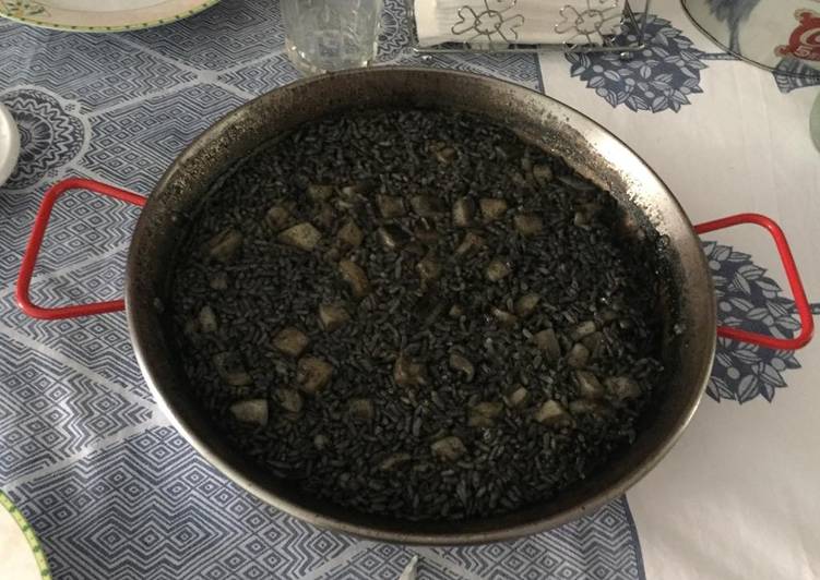 Arroz negro con sepia