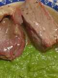 Bife grueso de cerdo (jamón) con salsa/puré de apio