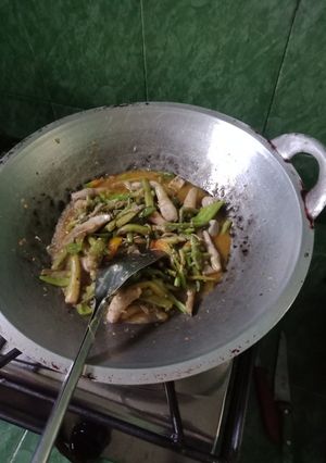 Foto resep Tumis Batang Keladi