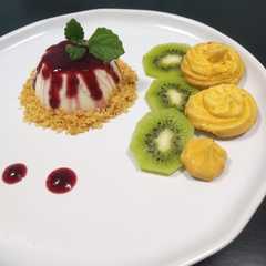 Una foto de Panna Cotta de limón 🍋