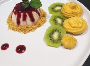 Una foto de Panna Cotta de limón 🍋