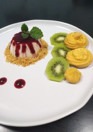 Una foto de Panna Cotta de limón 🍋