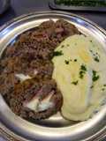 Pan de carne arrollada con puré de papa