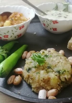 બટેટા ની મધુર વાનગી (Potato Farali Recipe in gujarati) રેસીપી મુખ્ય ફોટો