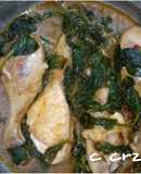 Pollo guisado con espinacas