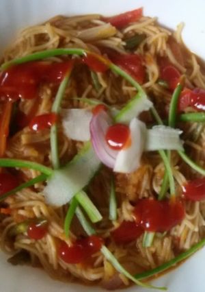 A picture of Soupy veg noodles.