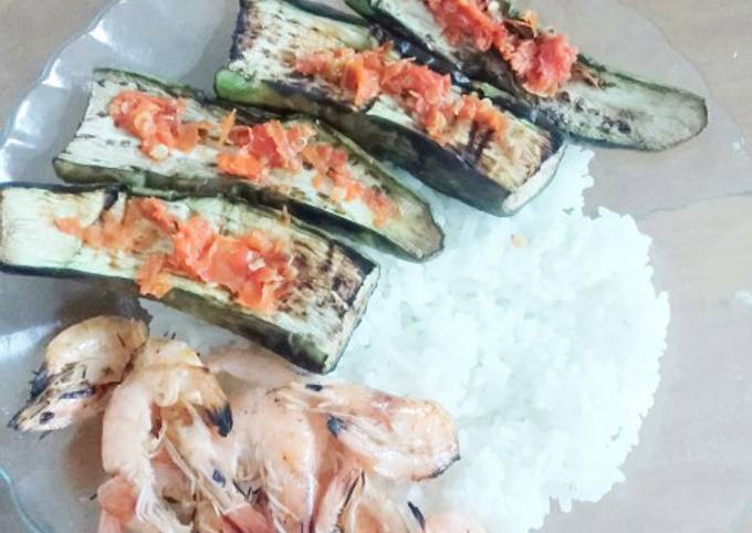 Terong & Udang Bakar + Sambal Cabe Rebus Menu Diet Anak Kos