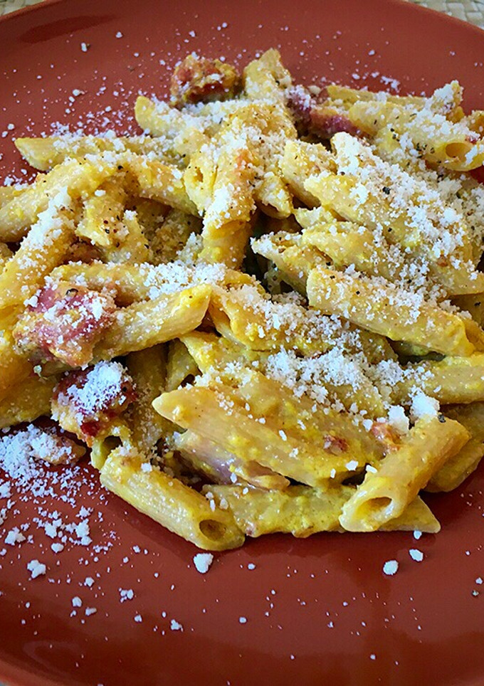 Una foto de Macarrones estilo carbonara |¡Sin nata!