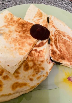 Quesadilla (töltött tortilla) recept fotója