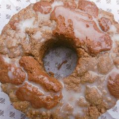 A picture of Cinnamon & Walnut Bundt Cake.