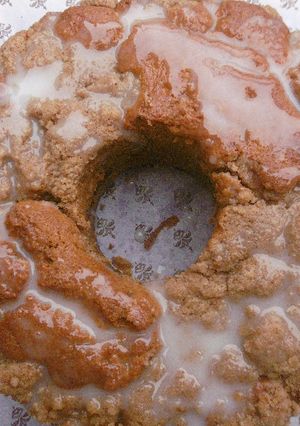 A picture of Cinnamon & Walnut Bundt Cake.