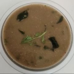 A picture of Horse gram pepper rasam.
