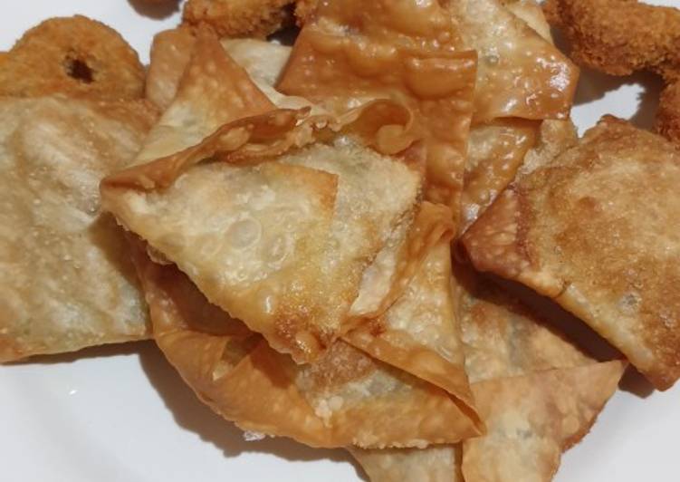  Resep  Batagor  ayam kulit  pangsit  simple oleh Fitria Riduan 