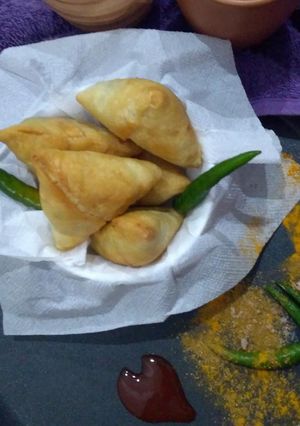 মুচমুচে আলুর সিঙ্গাড়া (Muchmuche alur singara recipe in Bengali) রেসিপির প্রধান ছবি