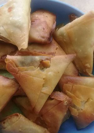 A picture of Samoosas.