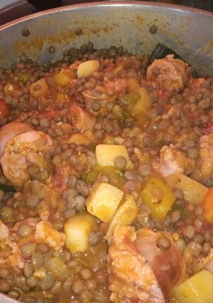 Una foto de Guiso de lentejas 😋😋
