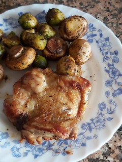 Una foto de Contramuslo de pollo al horno