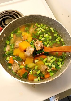 A picture of Saigon People’s Soup.