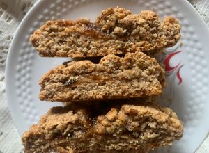 Foto di Biscotti integrali con marmellata di prugne