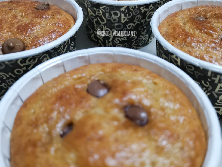 Cara Sederhana Menyiapkan Resep  Choco Chips Banana Muffins yang Enak Banget, Sempurna