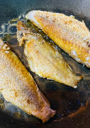 A picture of Salt and Chili Fried Threadfin Fish.
