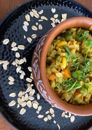 A picture of Masala Oats.